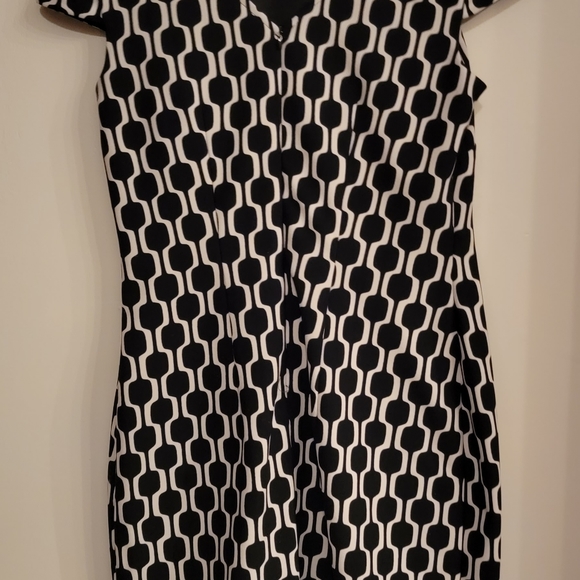 Dress - Picture 2 of 6